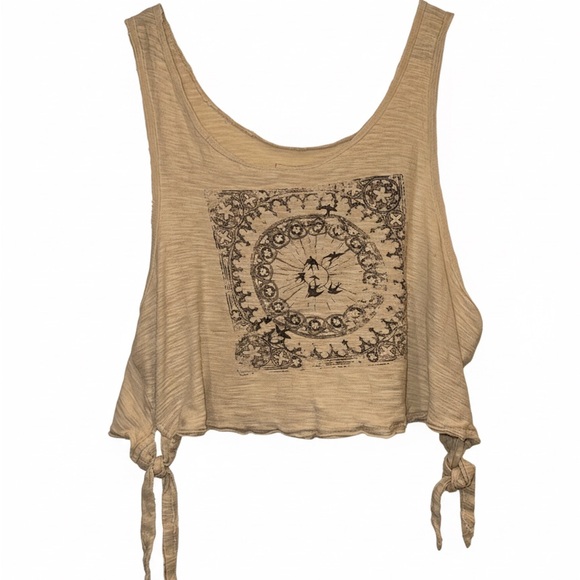 We The Free Tops - Free People We The Free Graphic Side-Tie Crop Tank - Size L
